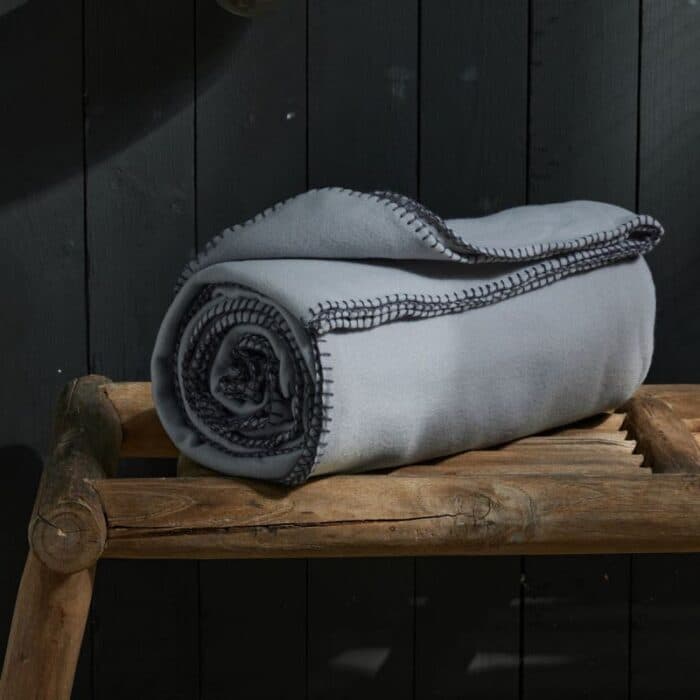 PLAID 125 X 150 CM - 100% POLYESTER / POLAIRE - BIEN AU CHAUD - Image 2