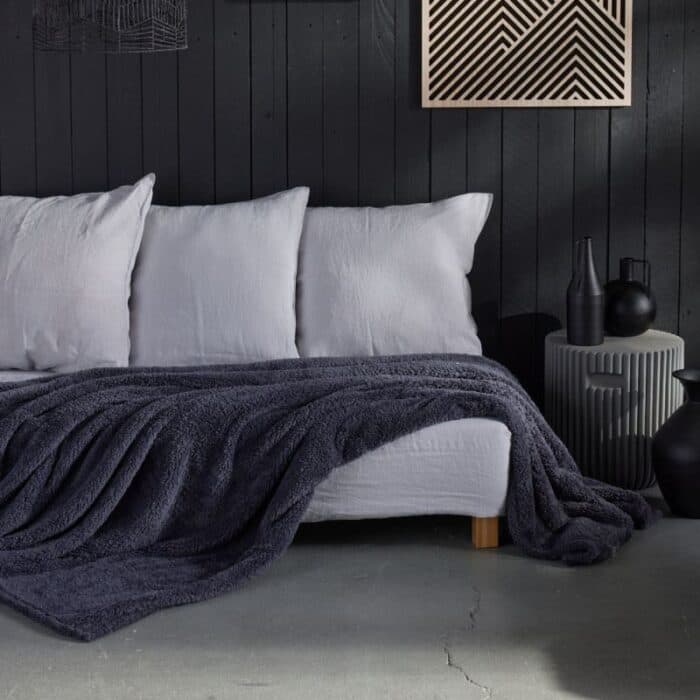 PLAID TEDDY 130 X 180 - 100% POLYESTER - FUSAIN - Image 2