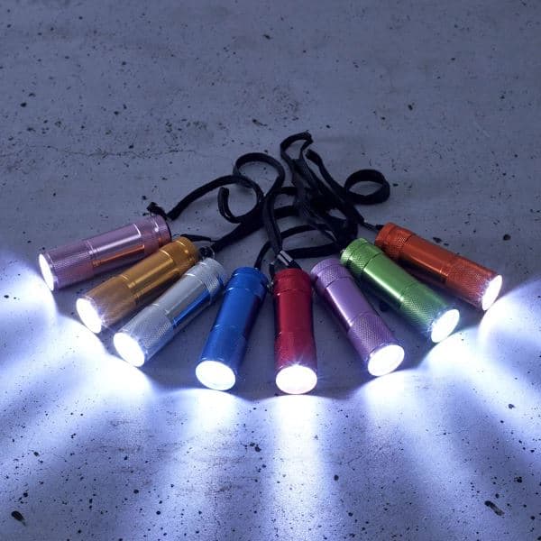 LAMPE DE TABLE EN ALUMINIUM - Image 2