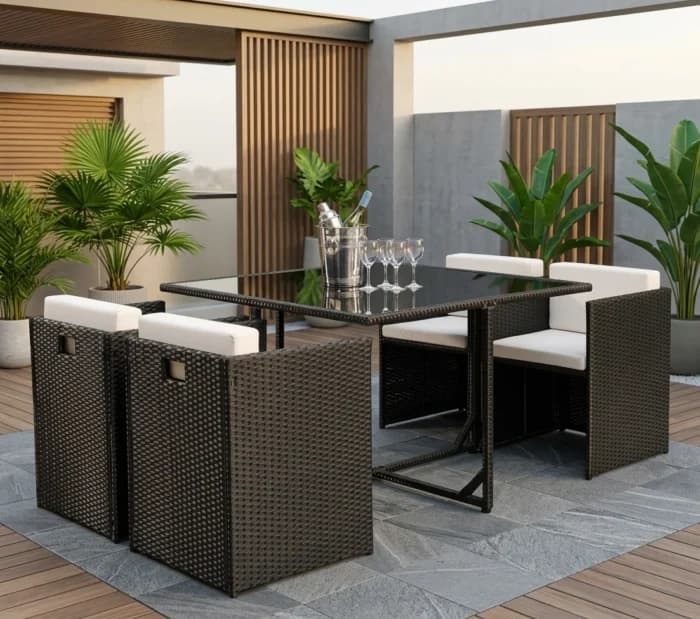 TABLE + 4 FAUTEUILS AVEC COUSSINS - NOIR - Image 1