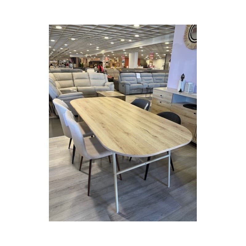 Table à dîner – Design industriel chic - Image 1