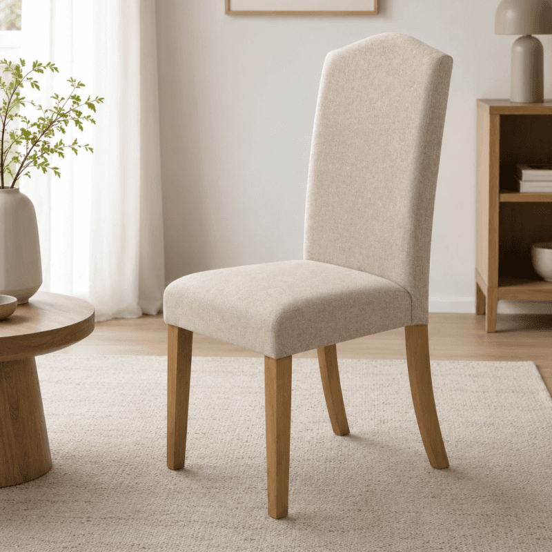 Chaise en tissu et hévéa