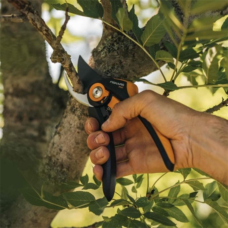 Élagueur À Contour Bypass Fiskars Plus SmartFit P541 orange noir (1057169)