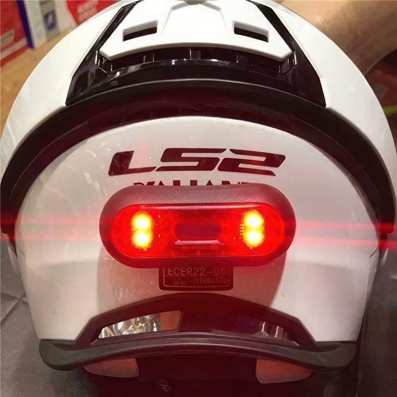 Riloer LED vélo arrière feu arrière USB Rechargeable Casque de vélo Sac à Dos Lampe de Sport
