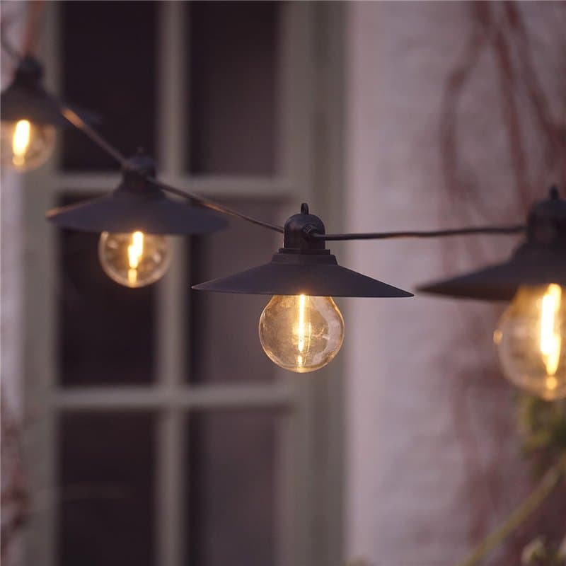 Lights4fun Guirlande Guinguette Solaire à 15 Ampoules avec Abat-Jour au Style Industriel LED Blanc Chaud 8 Modes de 2,5 m Rechar