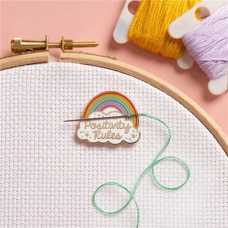 Aiguille - Motif arc-en-ciel pour point de croix, couture, broderie et accessoires de travaux d'aiguille, émail et magnétique