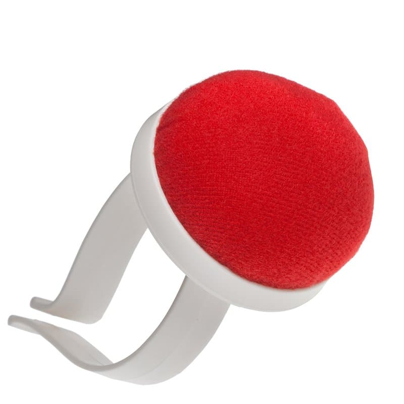 coussin pique-aiguilles à porter au poignet : Porte-aiguilles rouge pour poignet avec bracelet en plastique.