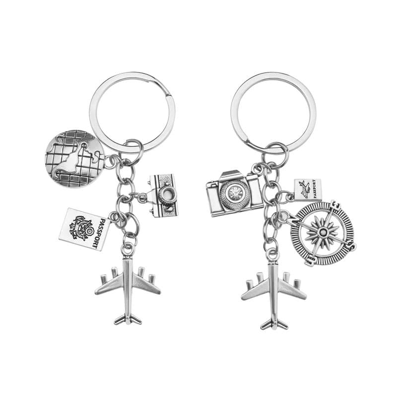 EMSea 2pcs Porte-clés Forme Avion Passeport Caméra Terre Boussole Pendentif à Breloque Ornement Porte-clés en Métal Décoration p