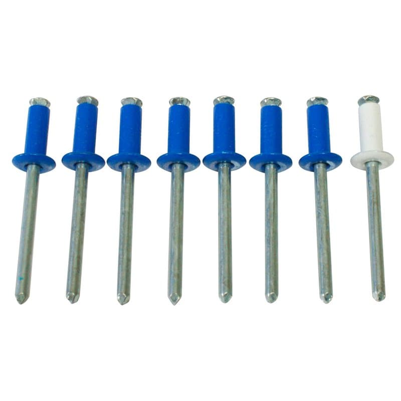 Cora 000116010 Kit de 8 rivets Targa, 7 bleus et 1 blanc