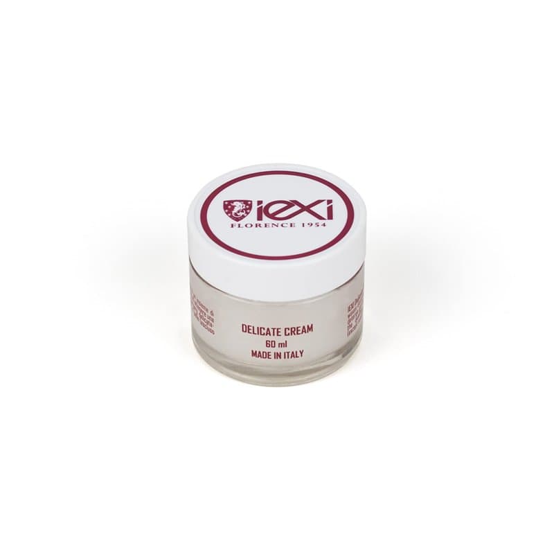 IEXI Delicate Cream - Crème idéale pour Nettoyer le Cuir - Made Italy - Nettoyage Chaussures Vêtements Sacs et Ceintures Fauteui
