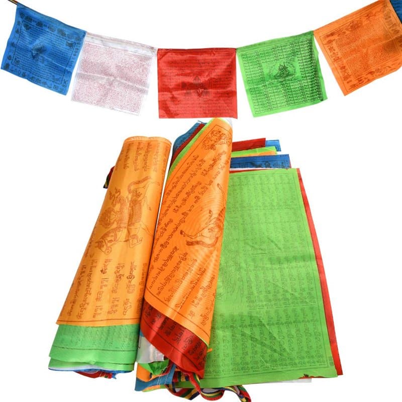 BUYGOO 2 PCS Chaînes de drapeaux de prière bouddhistes de 7M Fanions bouddhistes tibétains (35.5 x 35.5cm) Décoration extérieure
