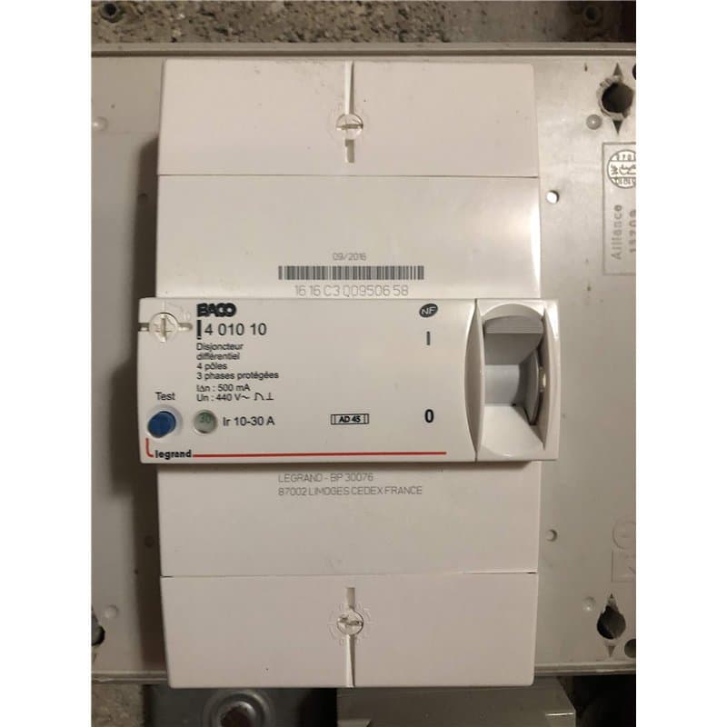 Legrand 401010 Enedis Branchement Disjoncteur, Tétrapolaire Différentiel, 500mA, Instantané, 30A