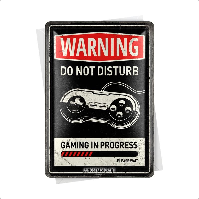 Carte Postale Rétro en Tôle - Gaming in Progress - 10 x 14 cm