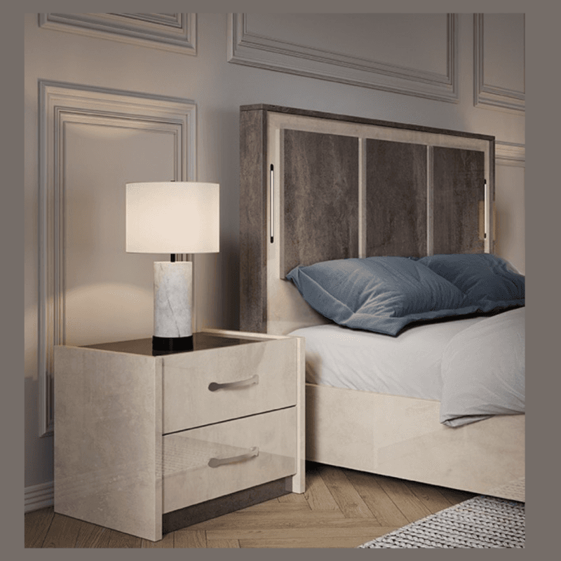 Le chevet 2 tiroirs gris nacré brillant – Design élégant et pratique.