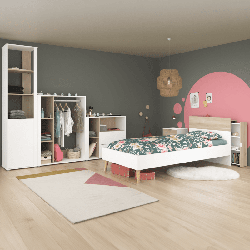 Le lit 90 x 200 cm avec une tête de lit H84 cm incluse.